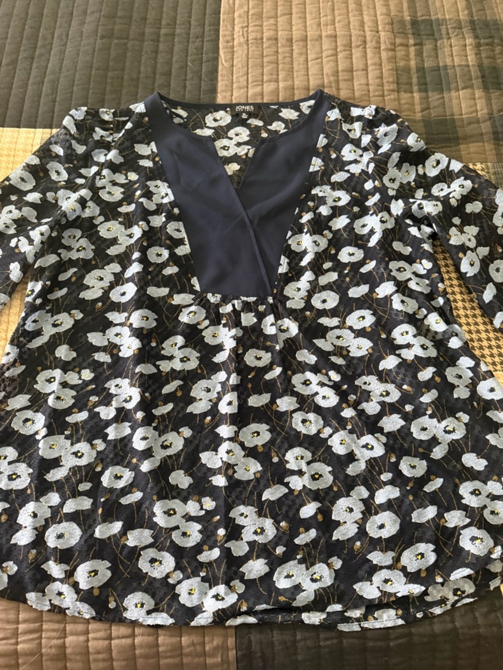Jones New York Black Floral V-Neck Blouse with White Flowers and 3/4 sleeves